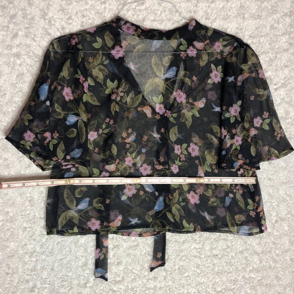 Forever 21 Women's Black Floral with Neck Tie Short Sleeve Cropped Blouse Size S - Picture 6 of 6